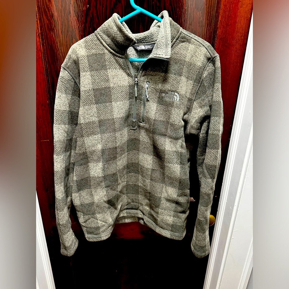 North face gray plaid quart zip